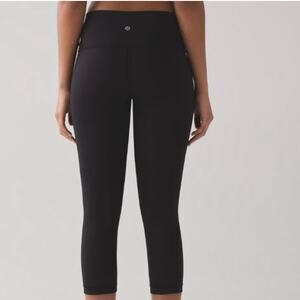 Lululemon Wunder Under Crop *Full on‎ Luxtreme 21” size 4 Black